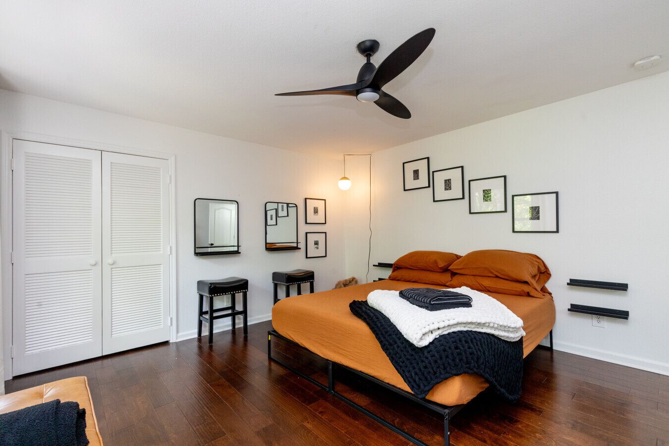 House (5 Bedrooms) | Interior