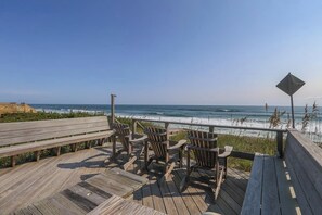 Property grounds - Anderson's Tranquility - Classic Oceanfront 3 BR Cottage in Southern Shores (Southern Shores)
