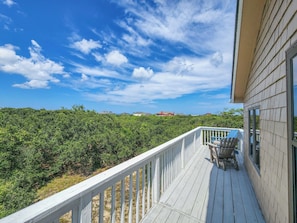 Property grounds - Mariah - 3 BR home, 400 yards to the beach in Southern Shores (Southern Shores)