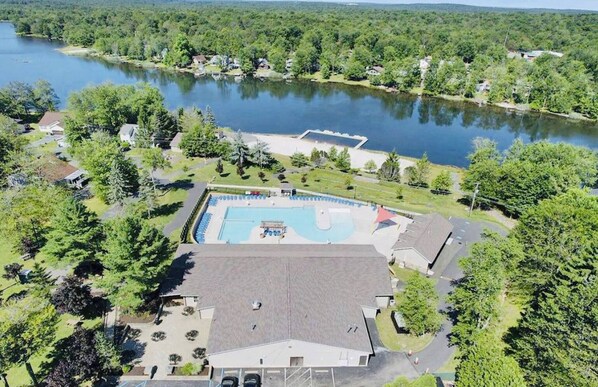 House, 4 Bedrooms, Accessible, Balcony | Exterior - Paradise in the Mountains (Tobyhanna)