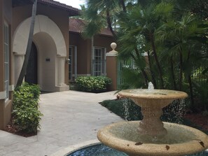 Terrace/patio - THE COASTAL ! GREAT 2BD 2BA APT WITH STUNNING VIEWS AT AVENTURA YACHT CLUB ! (Aventura)