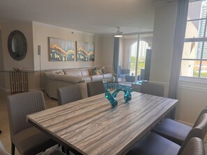 Dining - THE COASTAL ! GREAT 2BD 2BA APT WITH STUNNING VIEWS AT AVENTURA YACHT CLUB ! (Aventura)