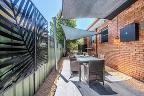 Unclassified image, 4 of 26, button - Escape on Palmer - Warm Family Retreat, Firepit (Dubbo)