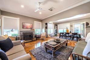 Unclassified image, 5 of 26, button - Escape on Palmer - Warm Family Retreat, Firepit (Dubbo)