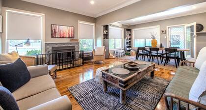 Escape on Palmer - Warm Family Retreat, Firepit