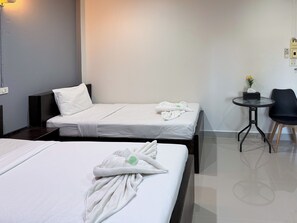 Standard Room, 2 Single Beds - Baan Mak Mai Hotel (Sisaket)
