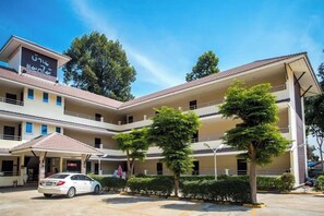 Imej tidak diklasifikasikan, 5 daripada 8, butang