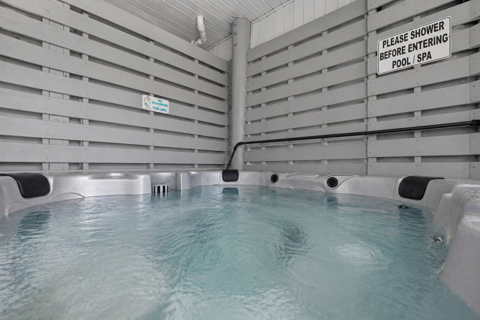 Indoor spabad