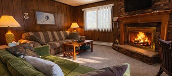 Cozy U.P. Lodge w/Game Room, Sauna, Grill & Firepit: Schnickelfritz #2