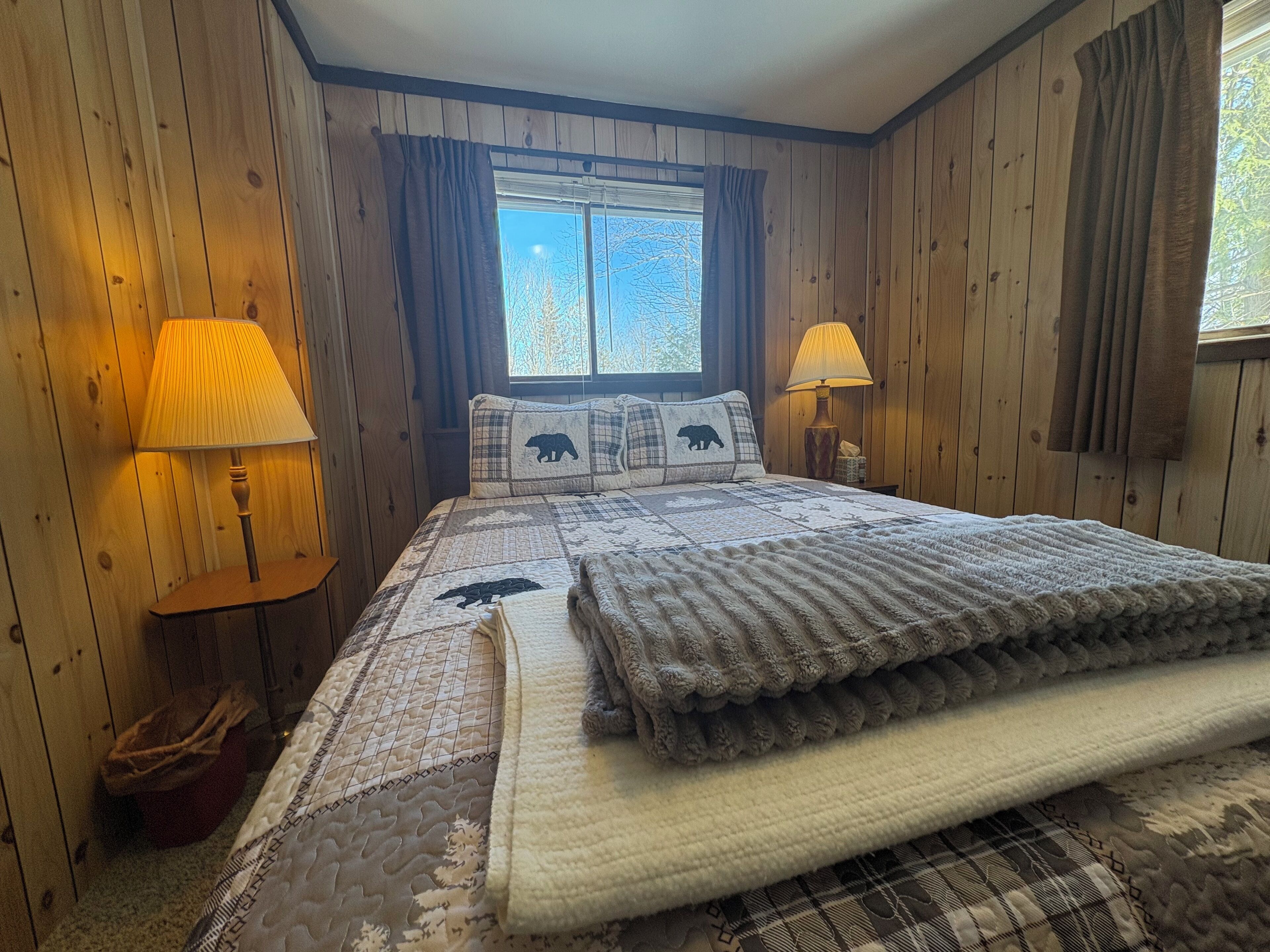 2 Schlafzimmer, Schreibtisch, Bügeleisen/Bügelbrett, kostenloses WLAN