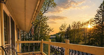 Cozy U.P. Lodge w/Game Room, Sauna, Grill & Firepit: Schnickelfritz #3