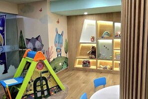 Children’s area - Brand new apartment/3 Bedrooms/central/secure (Jesús María)