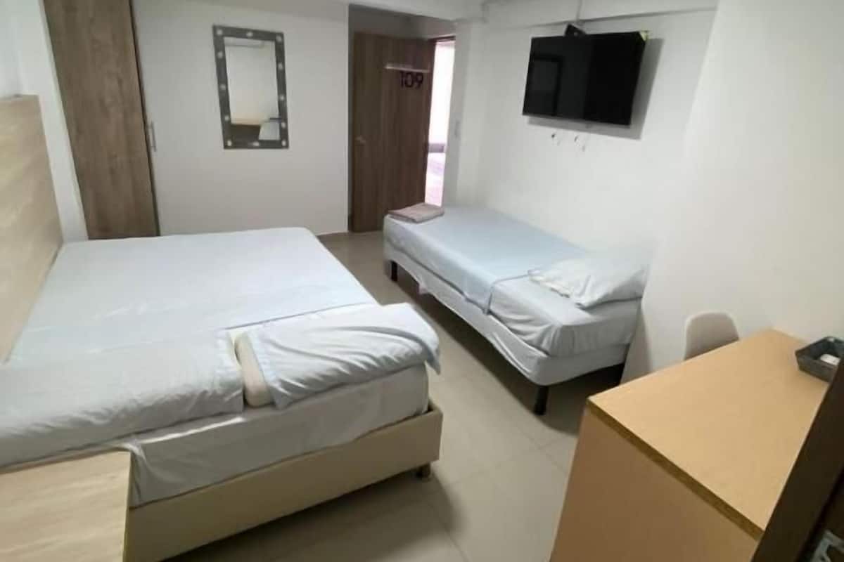 Basic Triple Room, Garden View