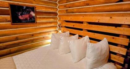 Alpine Lodge - Queen Room 2