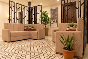 Ảnh chưa phân loại, 2 trong số 13 ảnh, nút