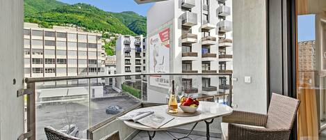 Family Apartment, Multiple Bedrooms, 2 Bathrooms (Locarno Centro Apartment) | Outdoor dining