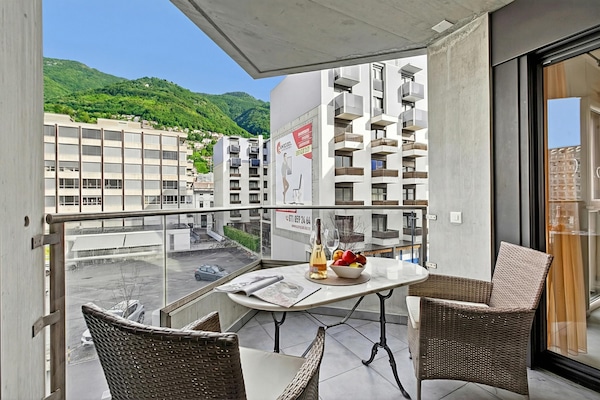 Appartement Familial, plusieurs chambres, 2 salles de bains (Locarno Centro Apartment) | Restauration extérieure