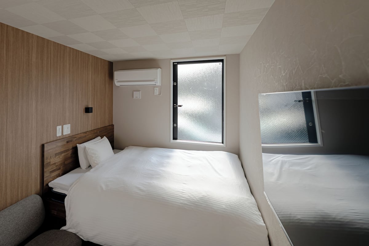 Camera doppia, non fumatori | Copriletto in piuma, Wi-Fi gratuito, lenzuola