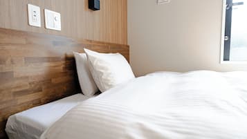 Double Room, Non Smoking | Down duvets, free WiFi, bed sheets