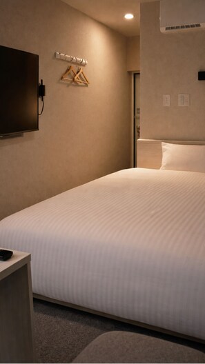 Camera singola, non fumatori | Copriletto in piuma, Wi-Fi gratuito, lenzuola