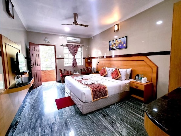 Premium Double Room, Balcony, Lake View