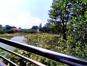 프리미엄 더블룸, 발코니, 호수 전망 | 숙박 시설 구내