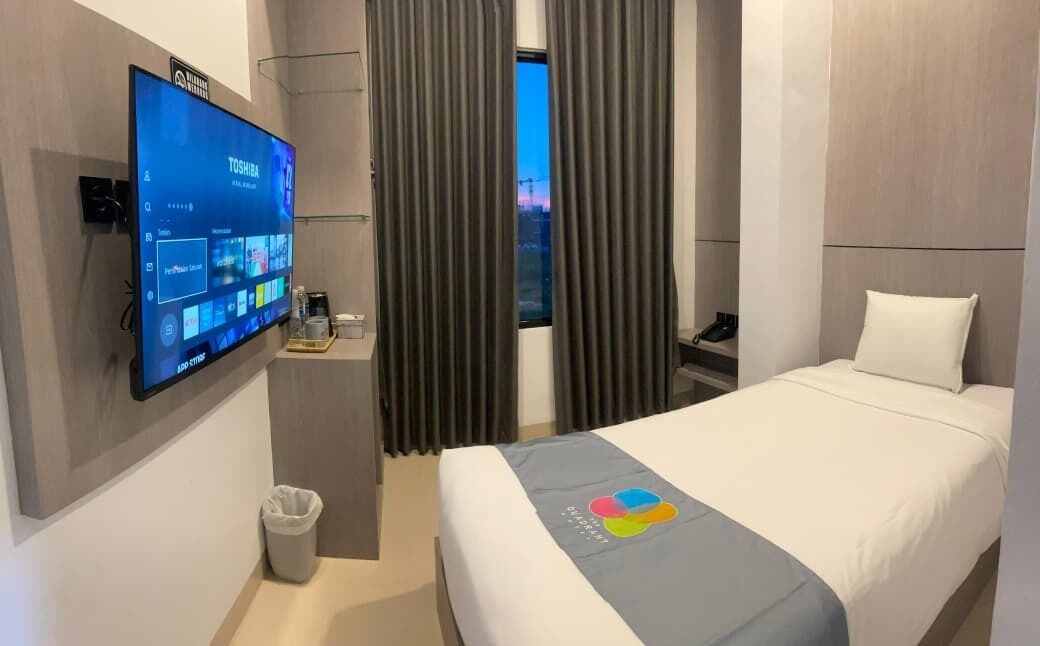 Camera Standard, 1 letto matrimoniale | Una scrivania, postazione laptop, ferro/asse da stiro, Wi-Fi gratuito