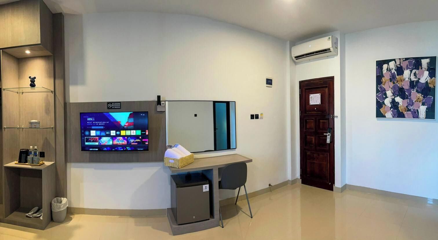 Suite familiale | Bureau, espace de travail pour ordinateurs portables