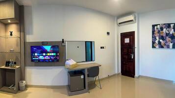 Suite familiale | Bureau, espace de travail pour ordinateurs portables