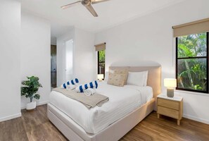 4 makuuhuonetta, silitysrauta/-lauta, Wi-Fi, vuodevaatteet