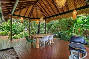Outdoor dining - Belle Escapes Samaya (Palm Cove)