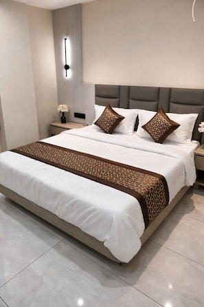 Deluxe Room | Desk, free WiFi - Sunpark Hotel Ahmedabad (Ahmedabad)