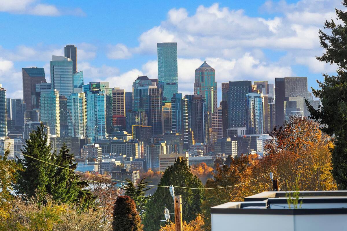 Family Townhome, 2 Bedrooms, Kitchen, City View