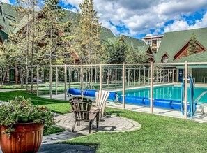 Piscine extérieure, piscine chauffée