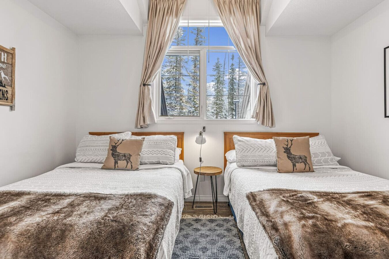 2 chambres, fer et planche à repasser, accès au Wi-Fi (inclus)