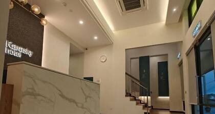 KARASKY HOTEL