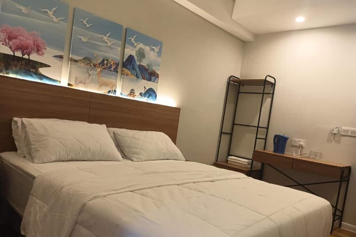 高級雙人房 | 遮光布/窗簾、熨斗/熨衣板、免費無線上網、床單