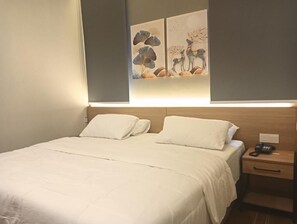 Superior Double Room, 1 King Bed | Blackout drapes, iron/ironing board, free WiFi, bed sheets - KARASKY HOTEL  (Simpang Ampat)