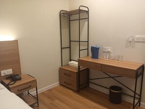 Kahden hengen superior-huone | Pimennysverhot, silitysrauta/-lauta, ilmainen Wi-Fi