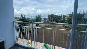 Standard Room, 1 Bedroom | Balcony view