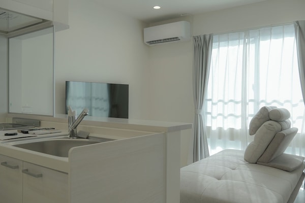 Premier Suite, City View | Interior