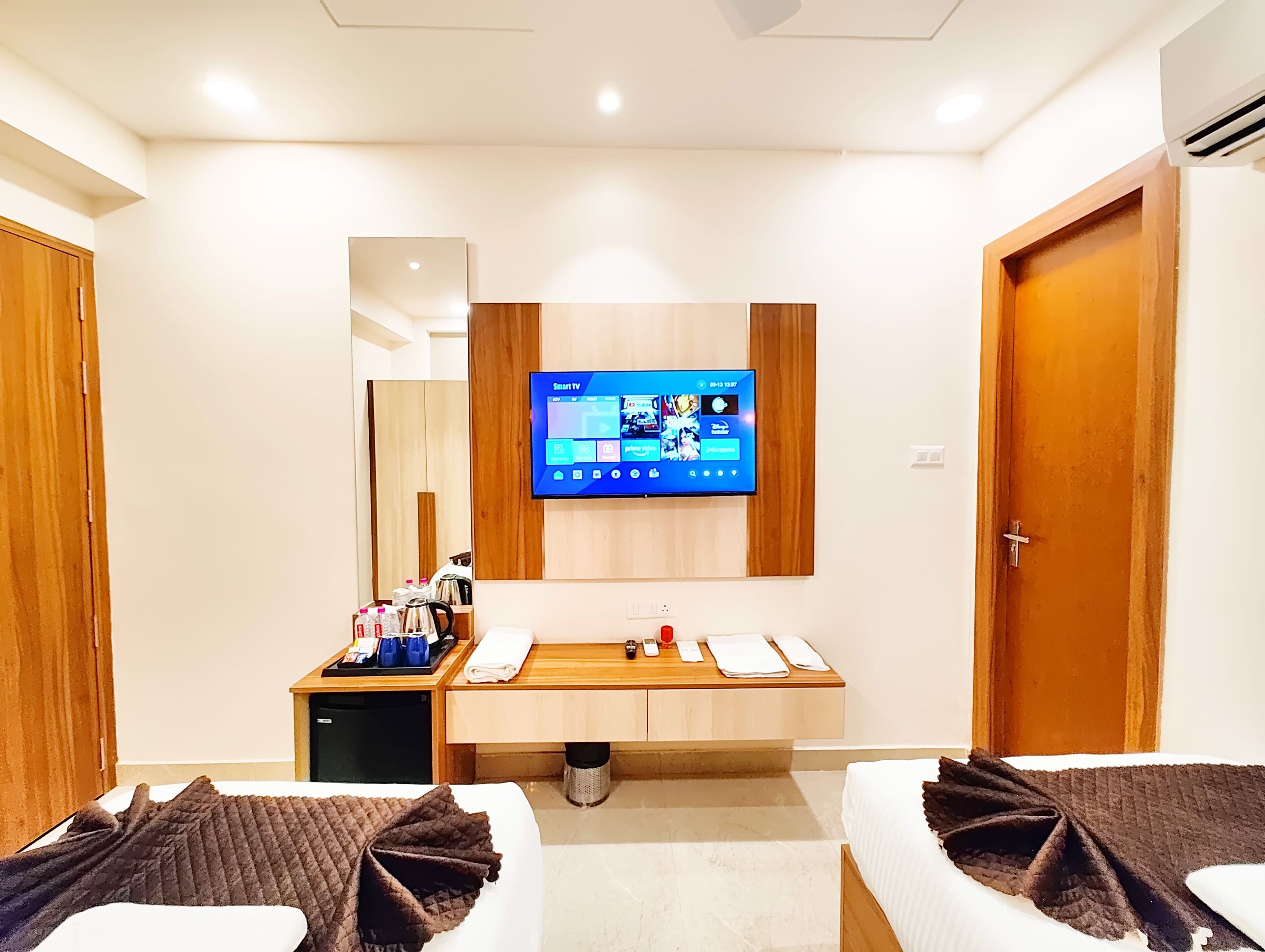 Habitación con 2 camas individuales | Tabla de planchar con plancha y wifi gratis