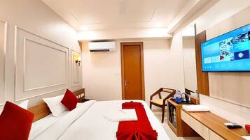 Double Room | Iron/ironing board, free WiFi