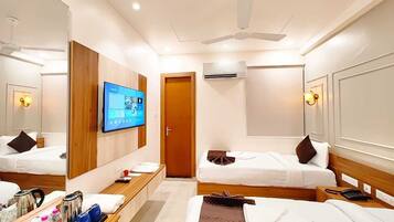 Twin Room | Iron/ironing board, free WiFi