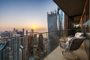 Property grounds - Deluxe Marina Gate Suite w/ Sea & Ain Dubai View (Dubai)