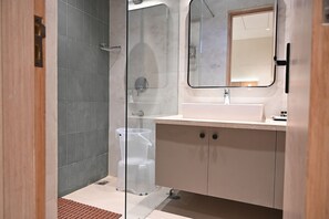 Chambre Quadruple Luxe | Salle de bain