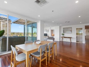 Dining - Stylish 2-Bed with Terrace, Stunning Views (Glenelg)