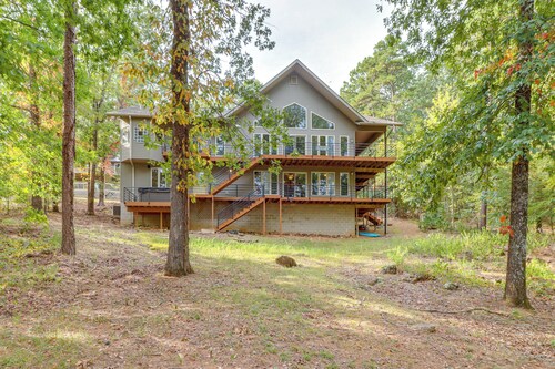 Hot Tub & Games Galore! Greers Ferry Lake Home