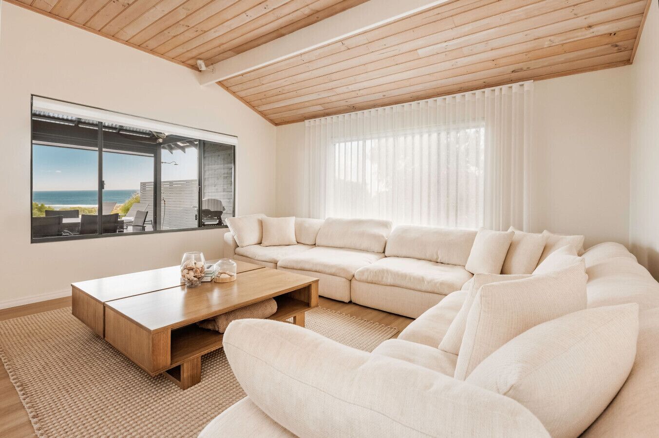 Baudin Beach House - Stunning Ocean Views & Coastal Charm With Resort-style Pool - Prevelly