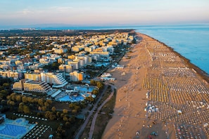 Exterior - Holiday apartment with air conditioning, balcony and pool (Bibione)